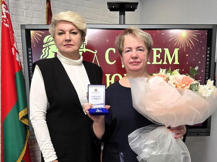 В честь профессионального праздника...