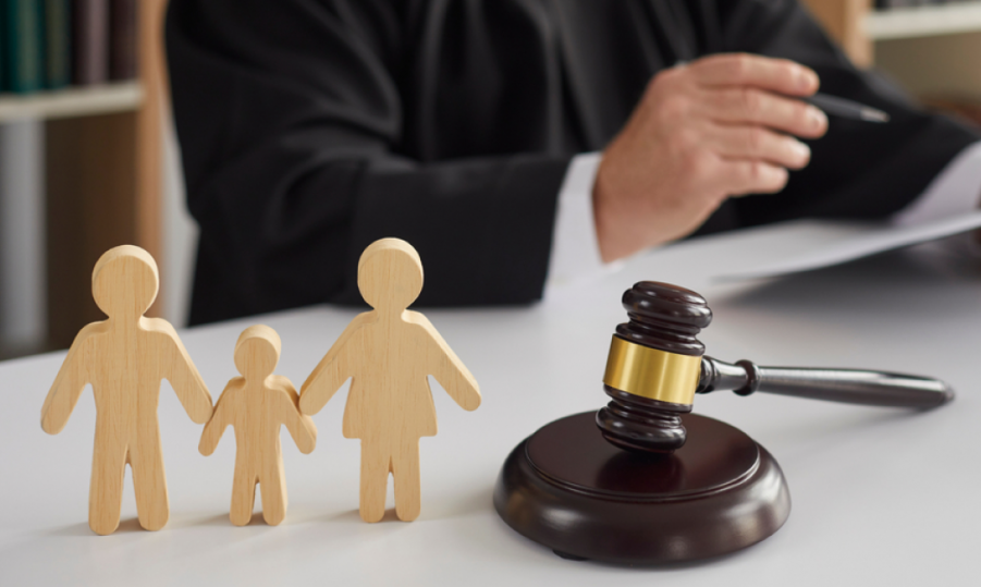 Вместо живых денег – «квадраты». Как квартирой или домом «рассчитаться» по алиментам