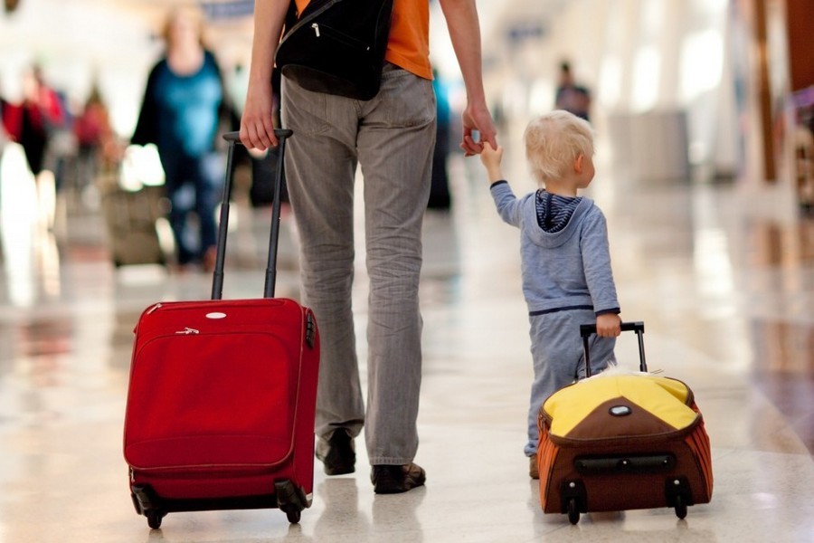 В каких случаях необходимо согласие на выезд ребенка за границу?