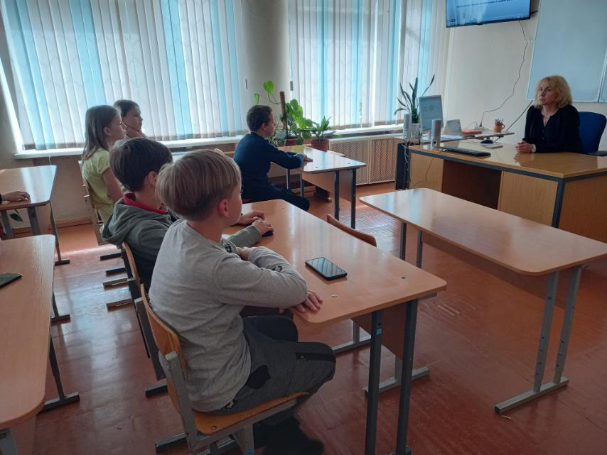 Нотариус нотариальной конторы Могилёвского района провела лекцию для учащихся ГУО “Средняя школа №13”