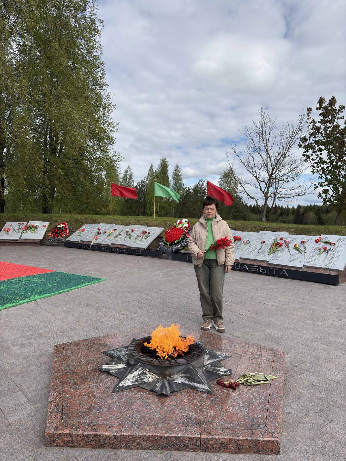 Гусакова И.С. мемориальный комплекс г.п. Ушачи 1.jpg