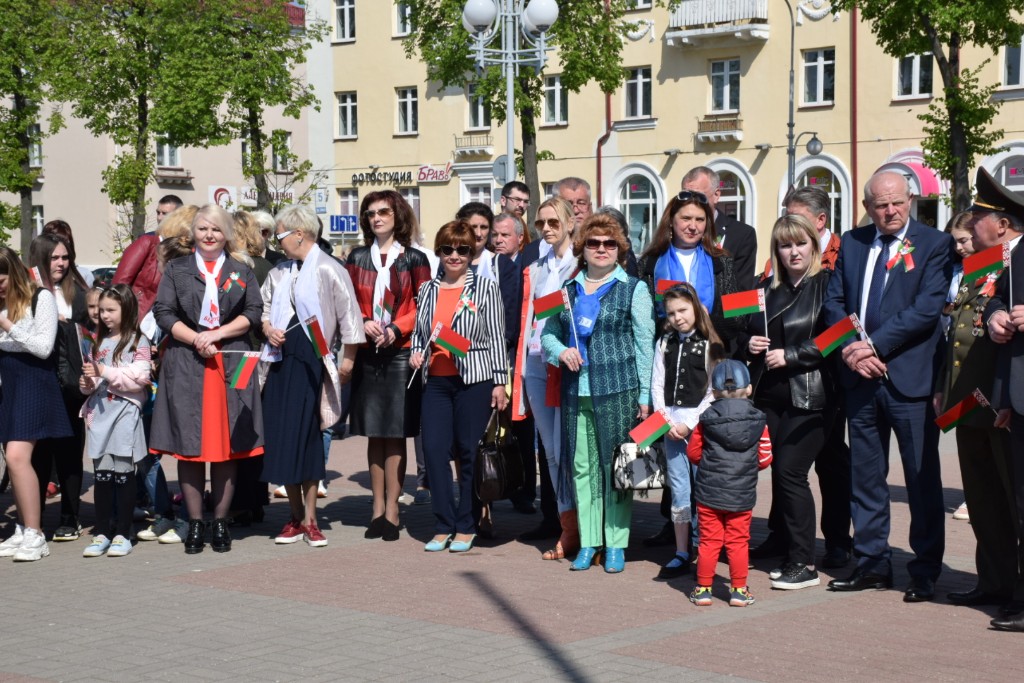 Торжественный митинг ко Дню Государственного герба и Государственного флага Республики Беларусь в г. Волковыске