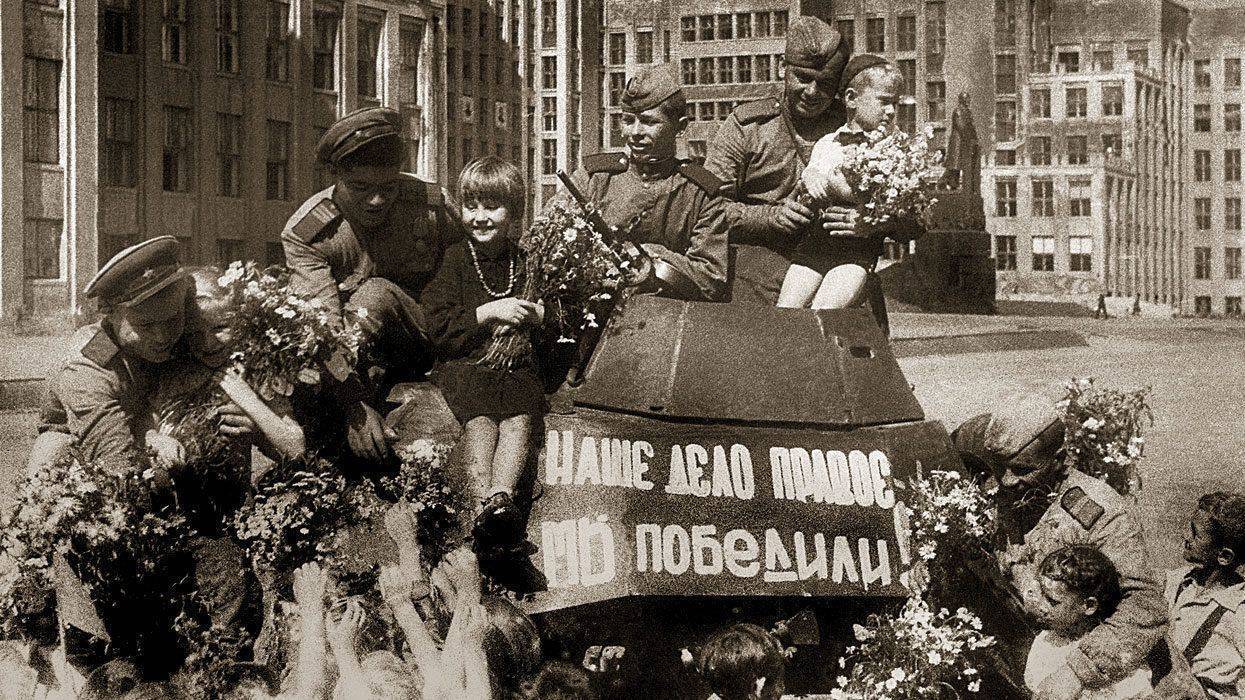 Советские солдаты.jpg