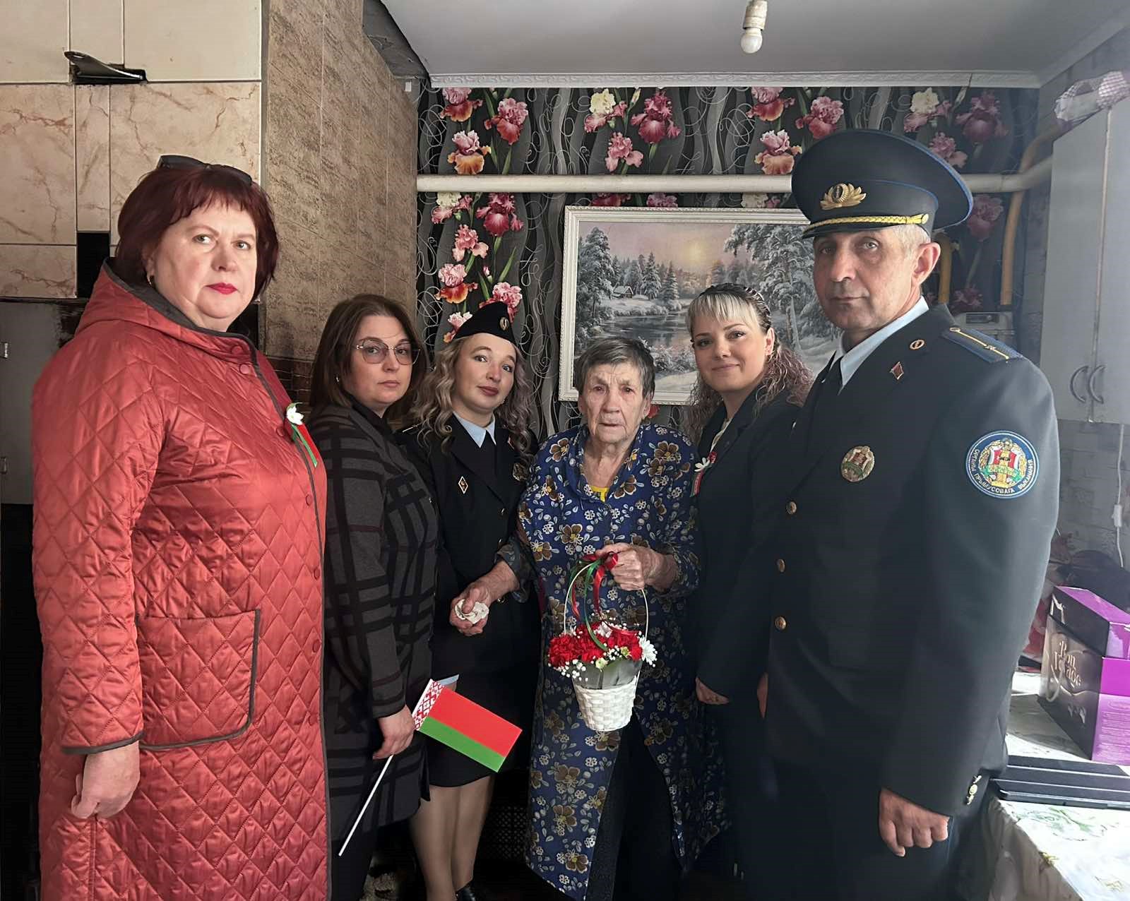нк хойникского района посещение узницы2.jpg