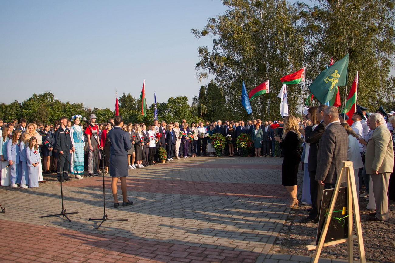 WEB_15.jpg WEB_15.jpg