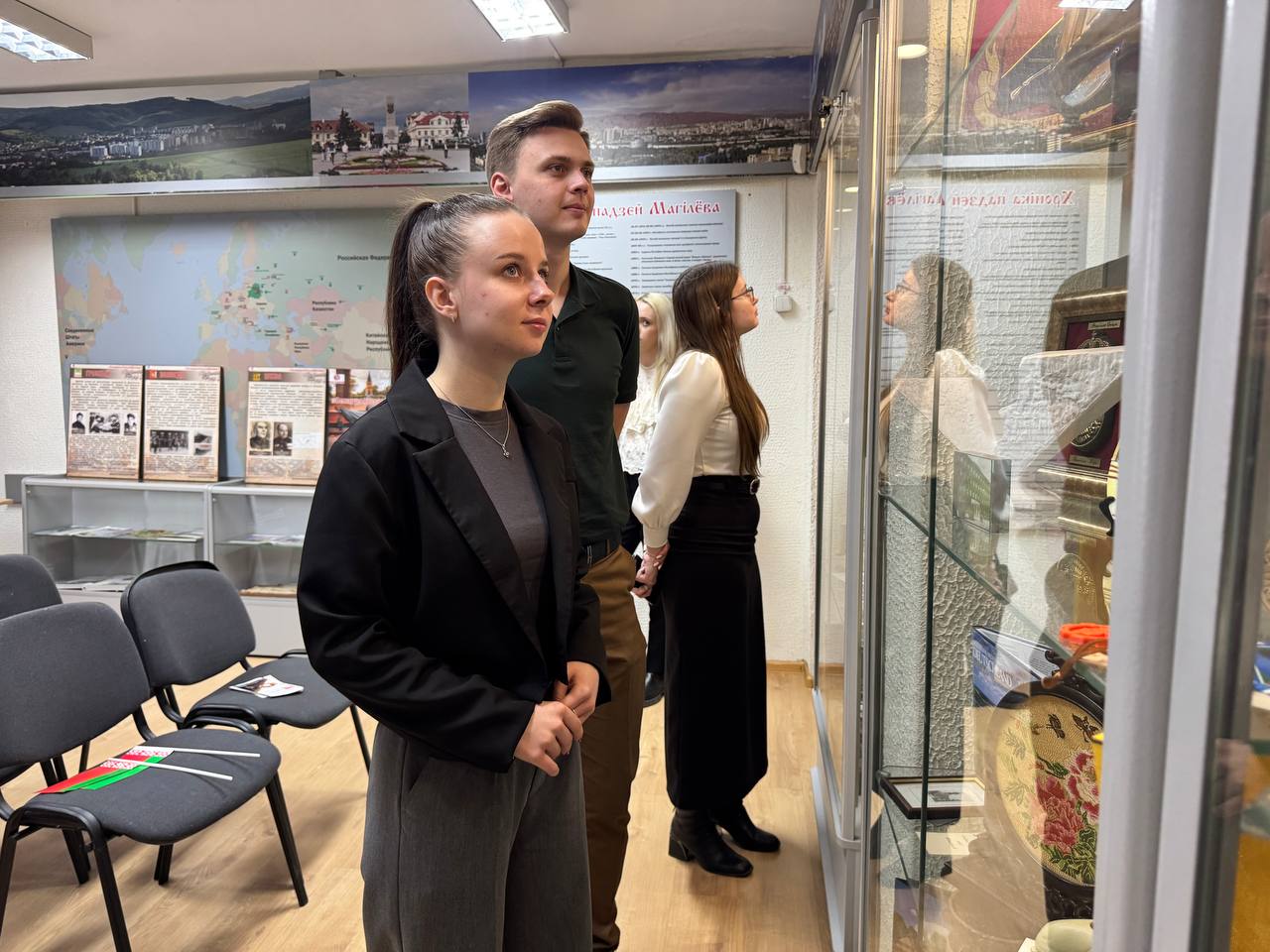 photo_5357261868680025653_y.jpg photo_5357261868680025653_y.jpg