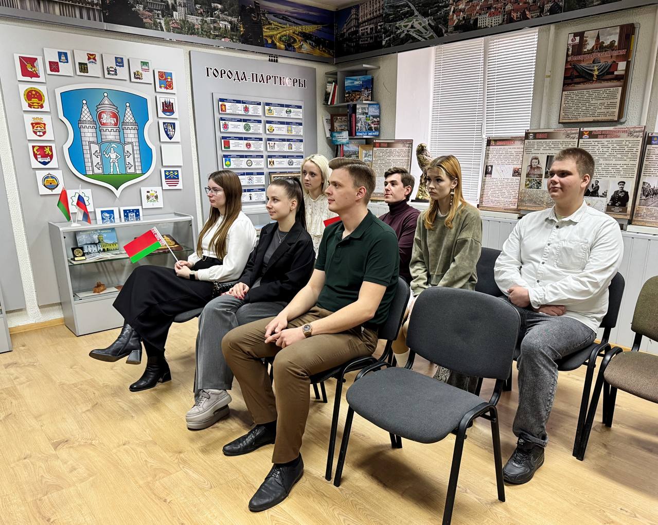 photo_5357261868680025687_y.jpg photo_5357261868680025687_y.jpg