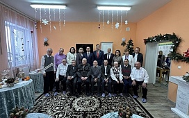 С теплом и добротой к старшему поколению