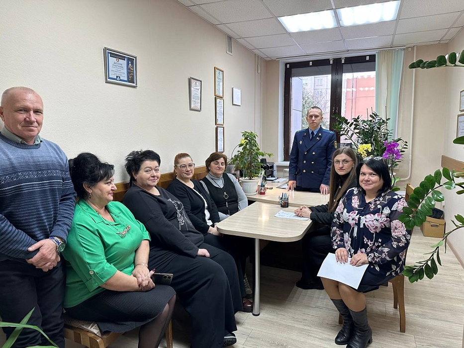 Вопросы профилактики экстремизма обсудили на встрече с нотариусами Речицкого района