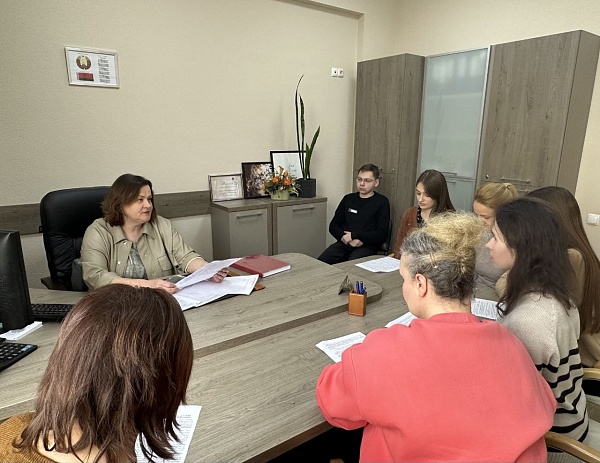 В нотариальных конторах столицы прошли встречи по правовому информированию