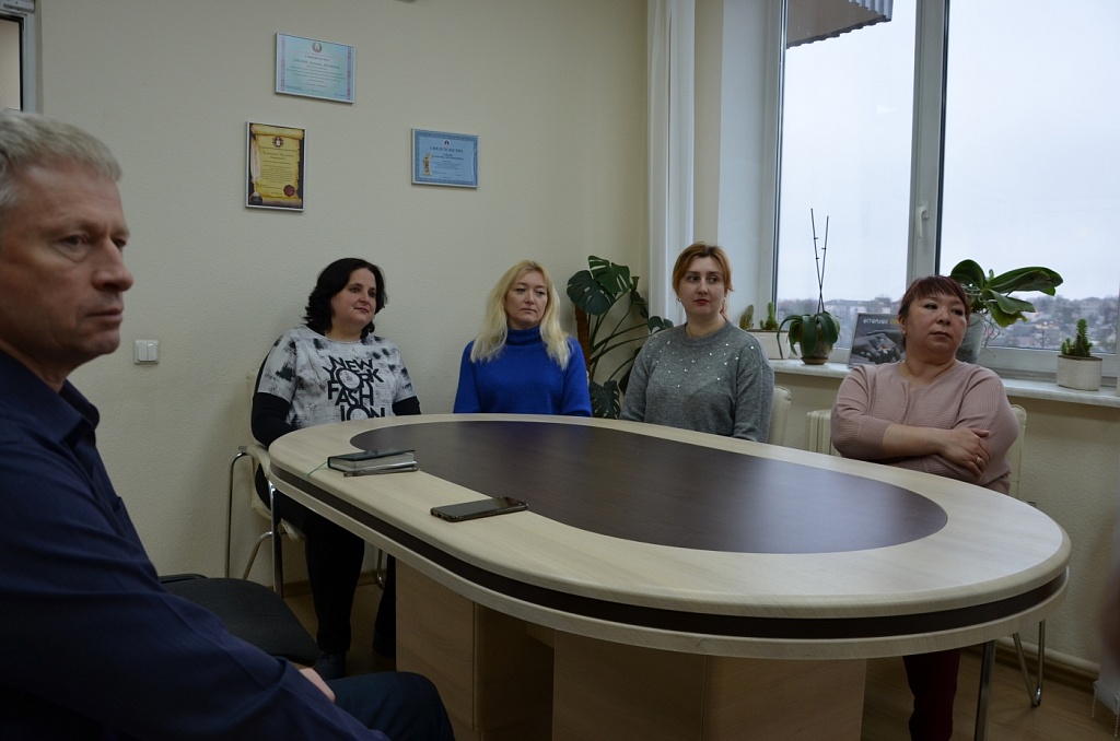 Коллектив Могилёвского нотариального округа обсудил Послание Президента и Конституционного суда