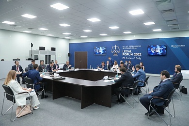 Министры юстиции государств-участников СНГ встретились в рамках ПМЮФ
