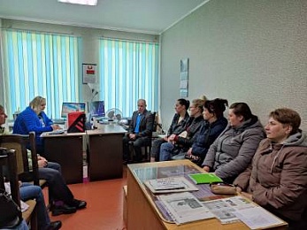 Встреча с коллективом территориального центра социального обслуживания населения Наровлянского района 