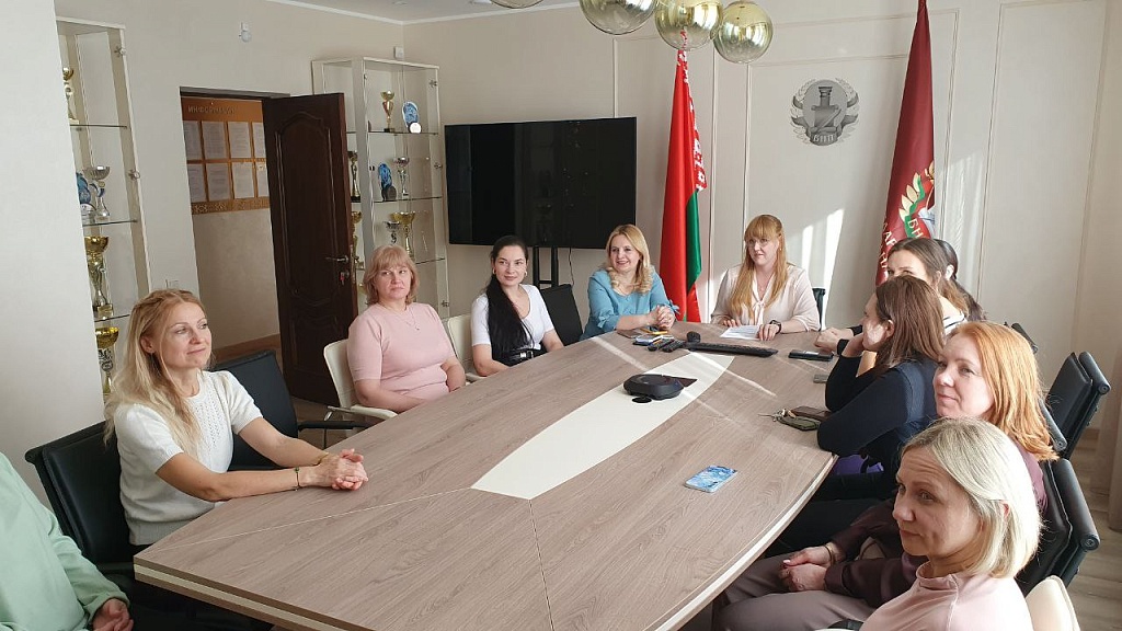 Единый день информирования прошел в Гомельской областной нотариальной палате