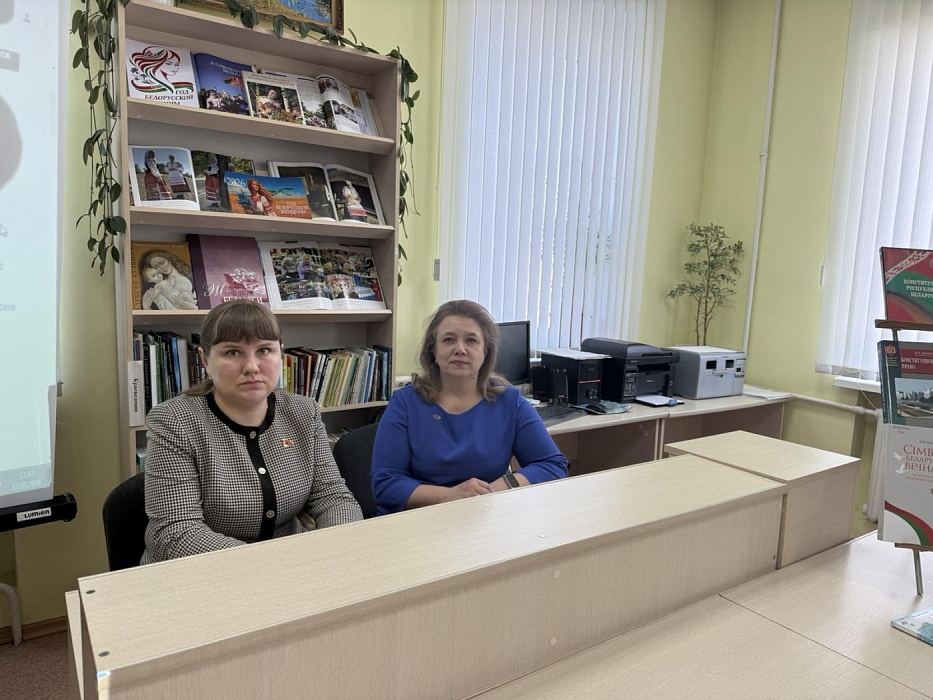 Главный закон нашей страны: нотариус встретилась с учащимися Гимназии г. Добруша