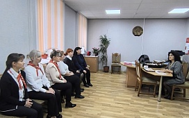 Правовое консультирование в трудовом коллективе в преддверии Дня матери
