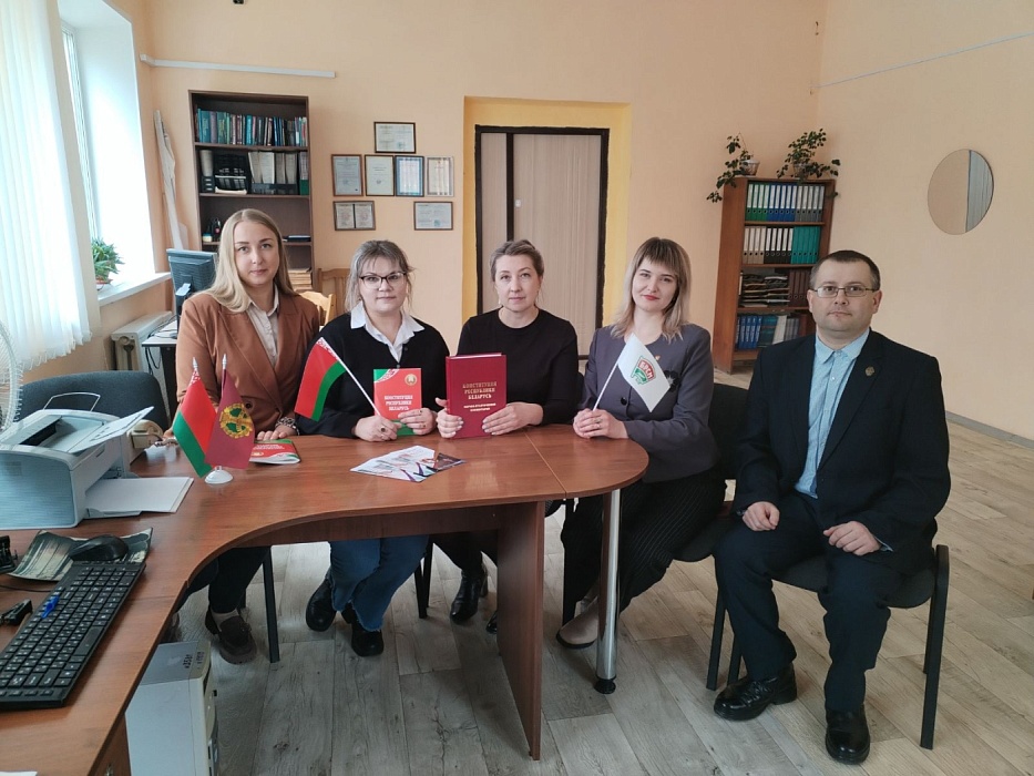 Круглый стол в Костюковичах