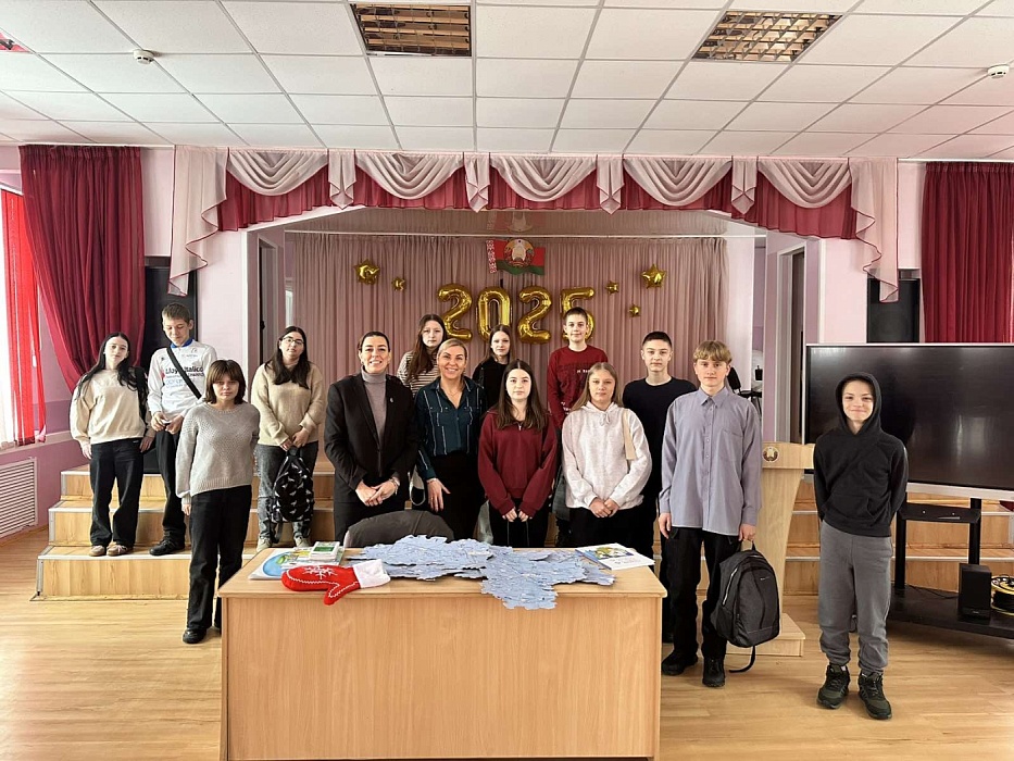 Нотариусы провели для школьников правовой урок «Гражданин и закон»