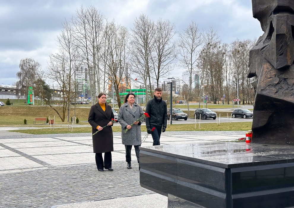 В память о погибших узниках концлагерей