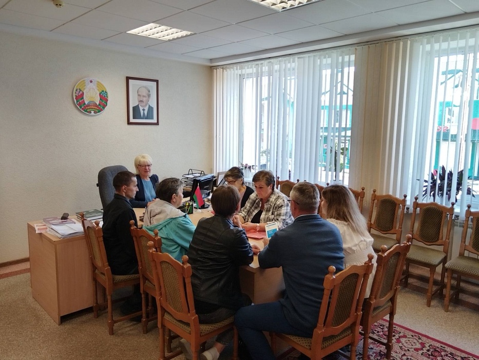 В преддверии Дня народного единства приём граждан в Парохонском сельисполкоме