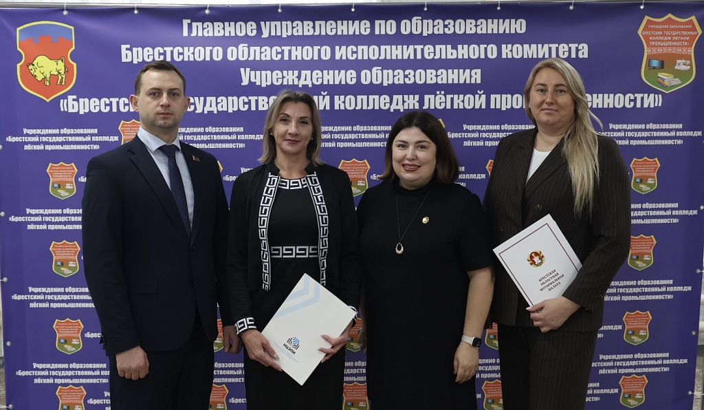 Диалоговая площадка проекта «Будь ВПраве», приуроченная к Году белорусской женщины и в преддверии Дня матери