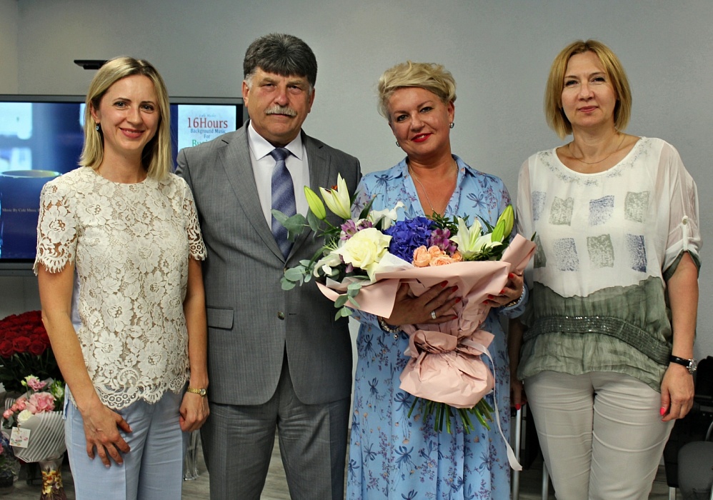 Поздравления с юбилеем принимает председатель Минской областной нотариальной палаты