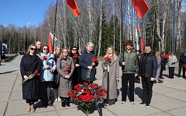 Хатынь: боль і смутак праз гады