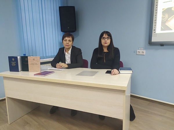 Правовое просвещение граждан с нотариусом