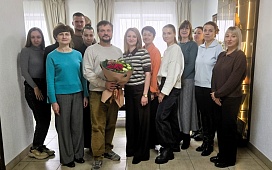 Надежная опора на работе и дома: в ТНП Минской области поздравили многодетного отца