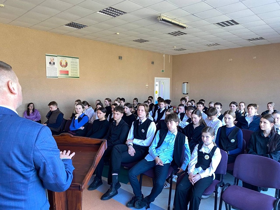 Шаг к взрослой жизни: Финансовая грамотность и юридическая осведомленность