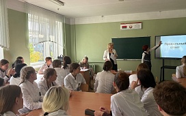 В Бобруйском государственном медицинском колледже прошел правовой квиз ко Дню народного единства