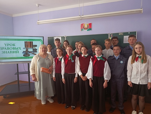 Уроки правовых знаний школьникам