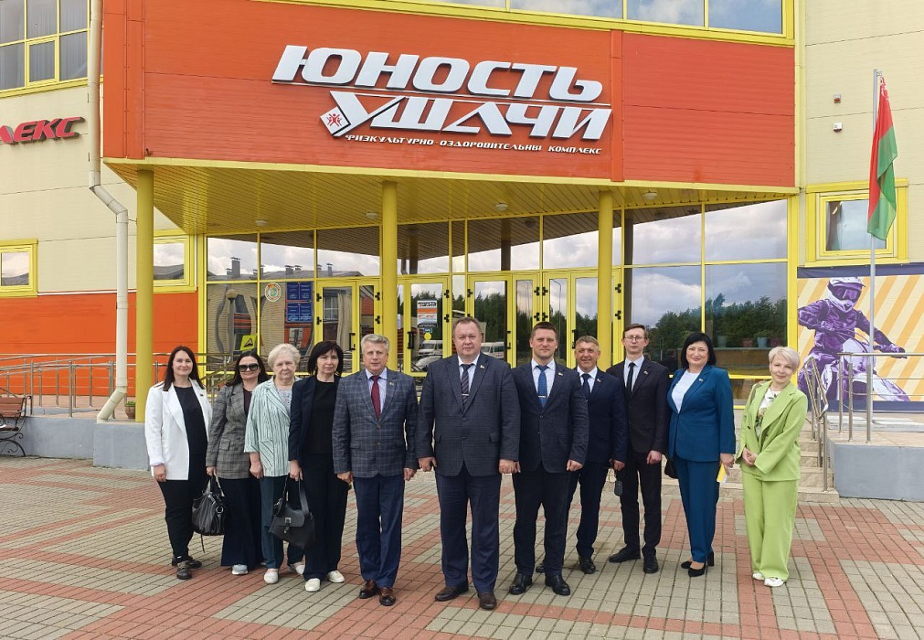 Витебская областная группа по правовому просвещению граждан посетила физкультурно-оздоровительный комплекс «Юность-Ушачи»