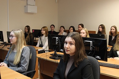 Председатель БНП Наталья Борисенко встретилась со студентами юридического факультета БГУ