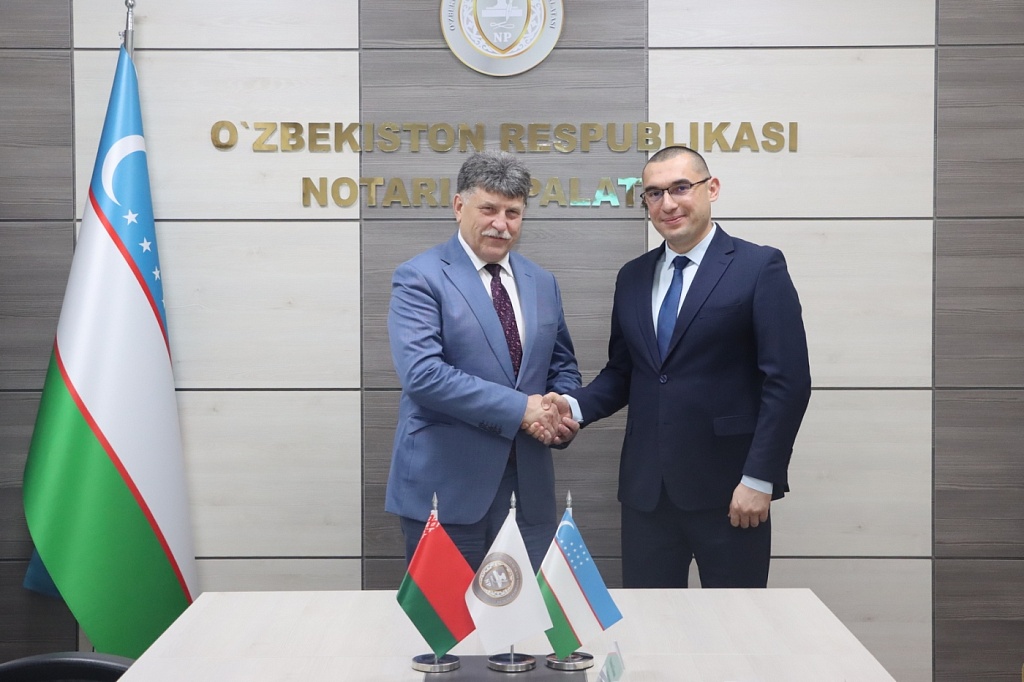 Представители Министерства юстиции Республики Беларусь знакомятся с работой нотариусов Узбекистана