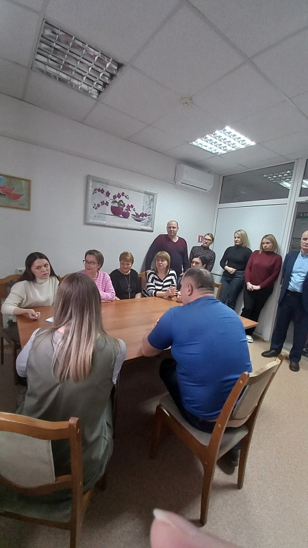 Встреча нотариусов с трудовым коллективом Рогачевского бюро Жлобинского филиала РУП "Гомельское агенство по государственной регистрации и земельному кадастру"