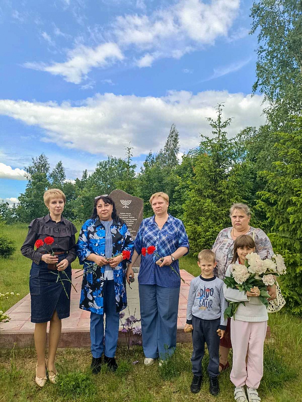Нотариусы Витебщины почтили память жертв фашизма