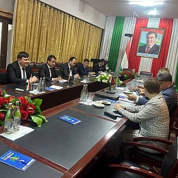 Представители Минюста и БНП знакомятся с работой нотариусов Таджикистана