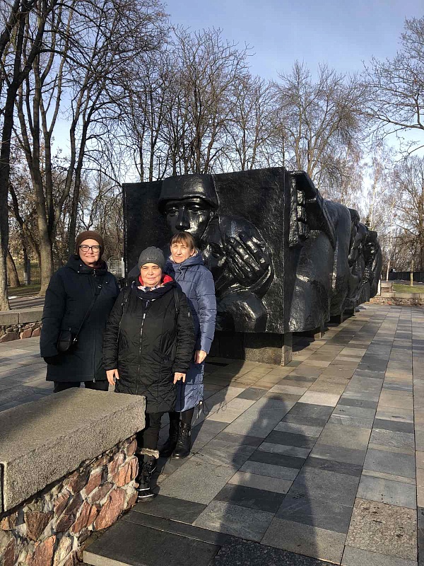 О великом подвиге поистине несгибаемого народа...