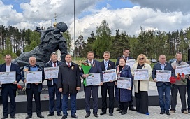 Торжественное открытие каплицы у памятного знака советским воинам, павшим на реке Проня в 1943-1944гг. в д.Дрануха