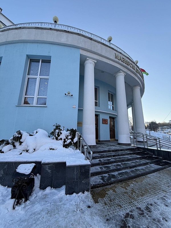 Рубрыка «Кожная пятніца — роднае, сваё»: сямейны вечар у тэатры з гісторыяй