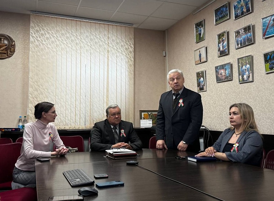 80 мирных лет!