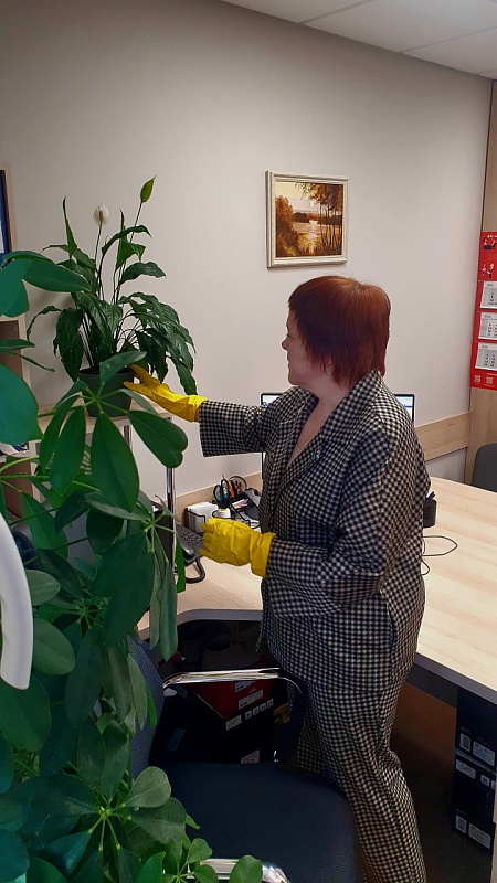 Представители нотариата столицы принимают участие в республиканском субботнике