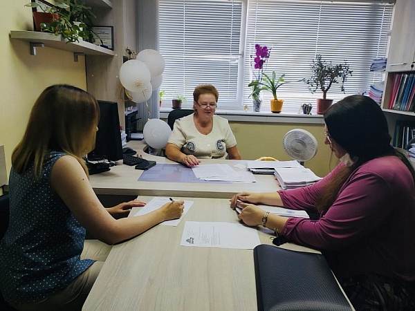 Бесплатные консультации нотариусов сегодня получили около 240 граждан