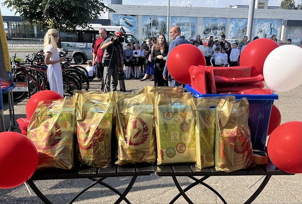 Соберём детей в школу