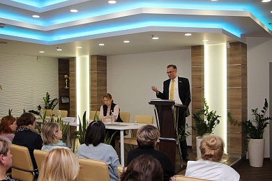 Беларусь в контексте глобальной повестки: выступление Андрея Савиных на встрече с нотариусами страны