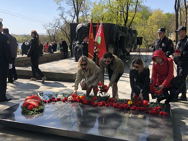 Нотариусы Гомельского нотариального округа присоединились к акции «Беларусь помнит. Помним каждого»