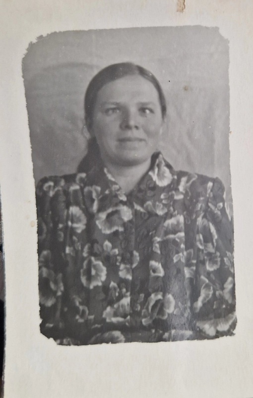 Нотариусы поздравили с наступающим 8 Марта 103-летнюю жительницу города Добруша
