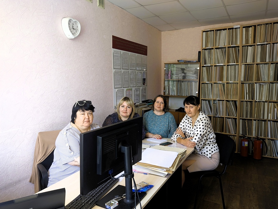 Актуальные вопросы регистрации недвижимости: нотариусы и регистраторы Ельского района провели рабочую встречу