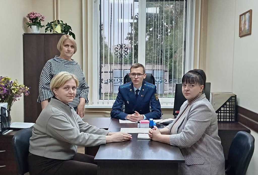 Профилактическая встреча с помощником прокурора Ляховичского района